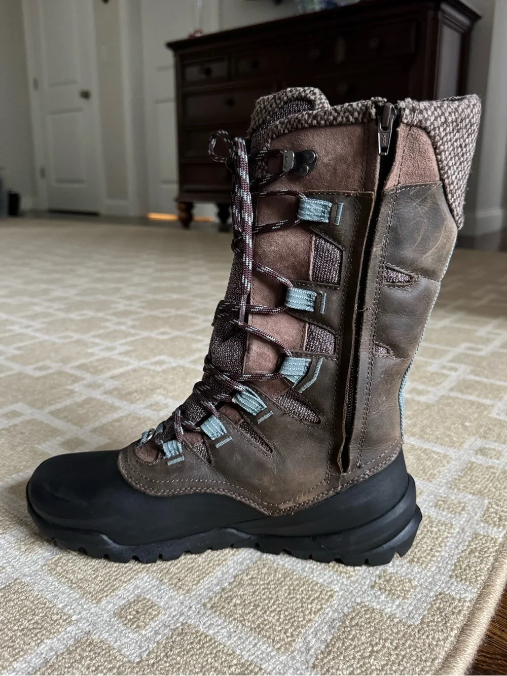 Merrell Thermo Aurora 2 Tall Waterproof Snow Boots Brown Vibram Sole Women’s 9
